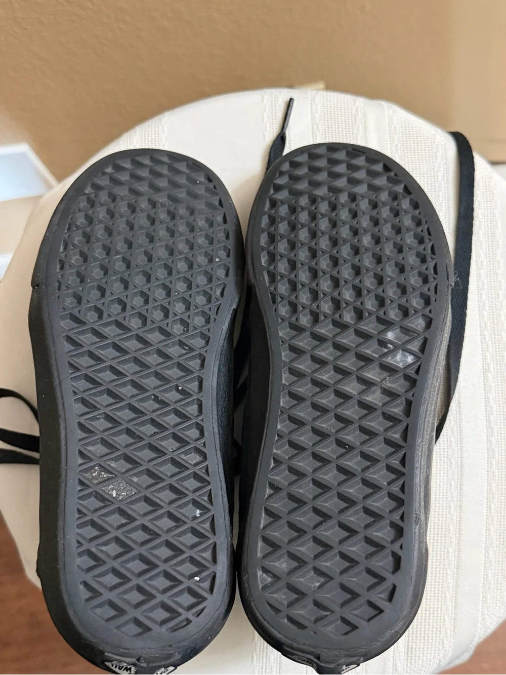 Vans Women's Black Velvet Low-Top Sneakers